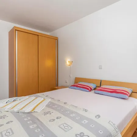 Apartmán In With Wifi Punat